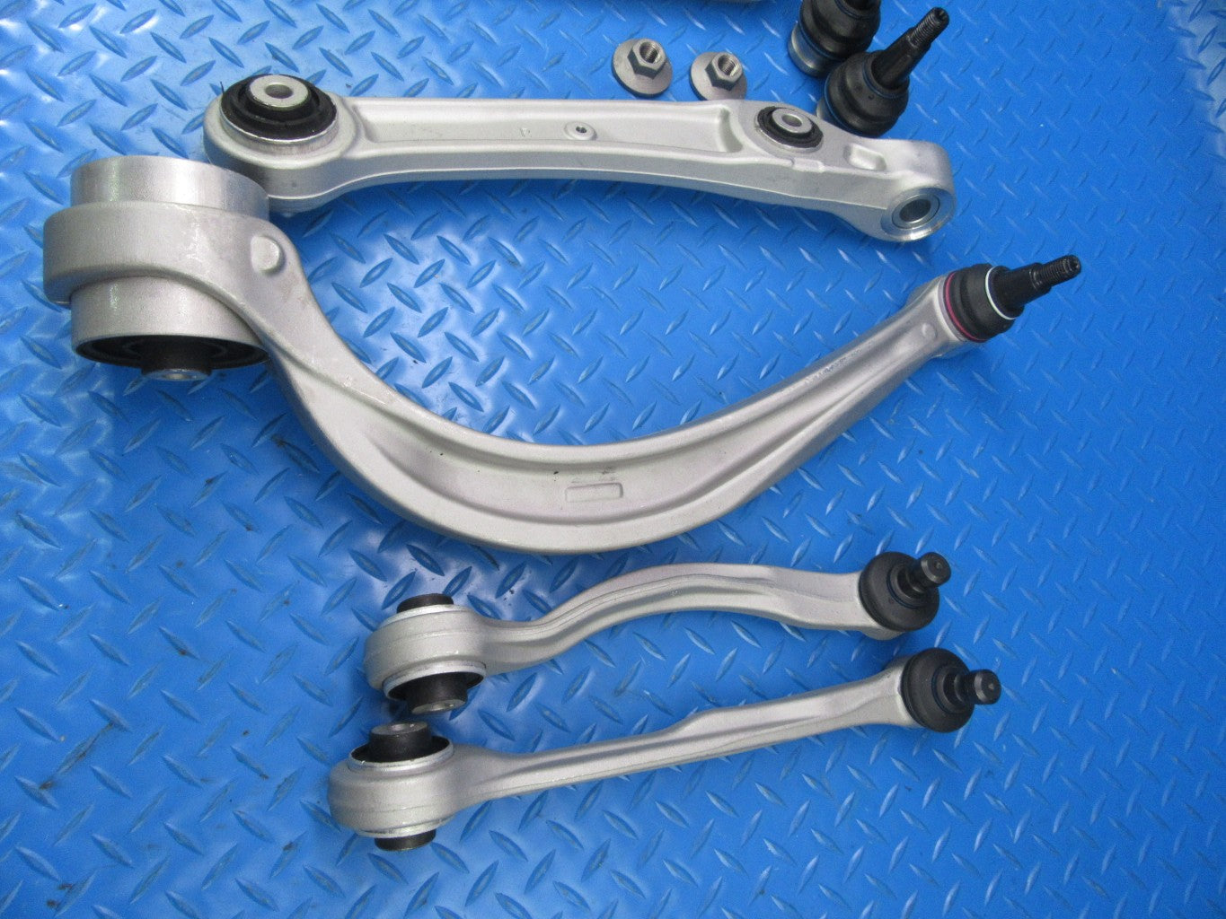 Bentley Bentayga left & right lower upper control arms #9127