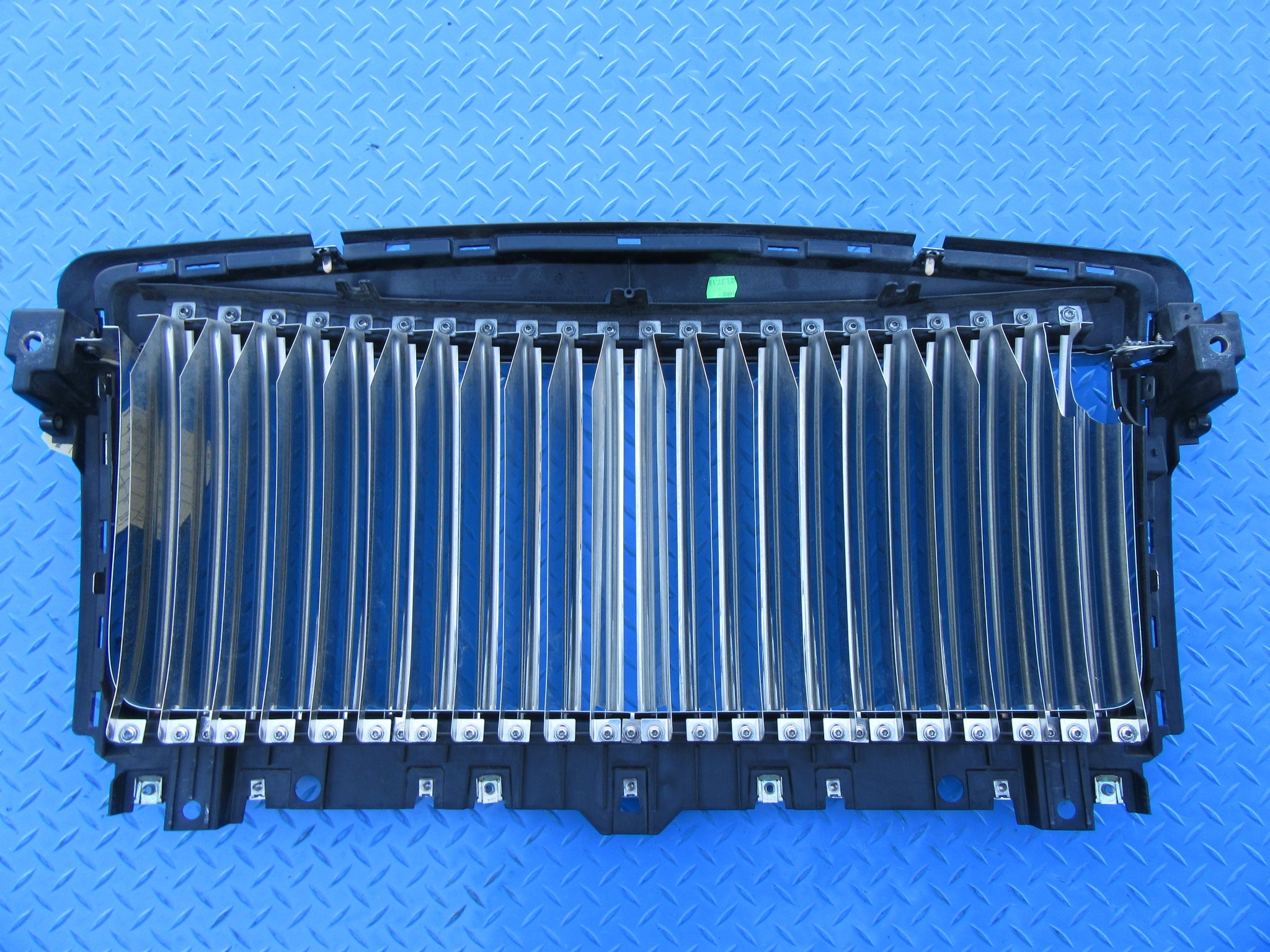 Rolls Royce Ghost radiator grille assembly #2468