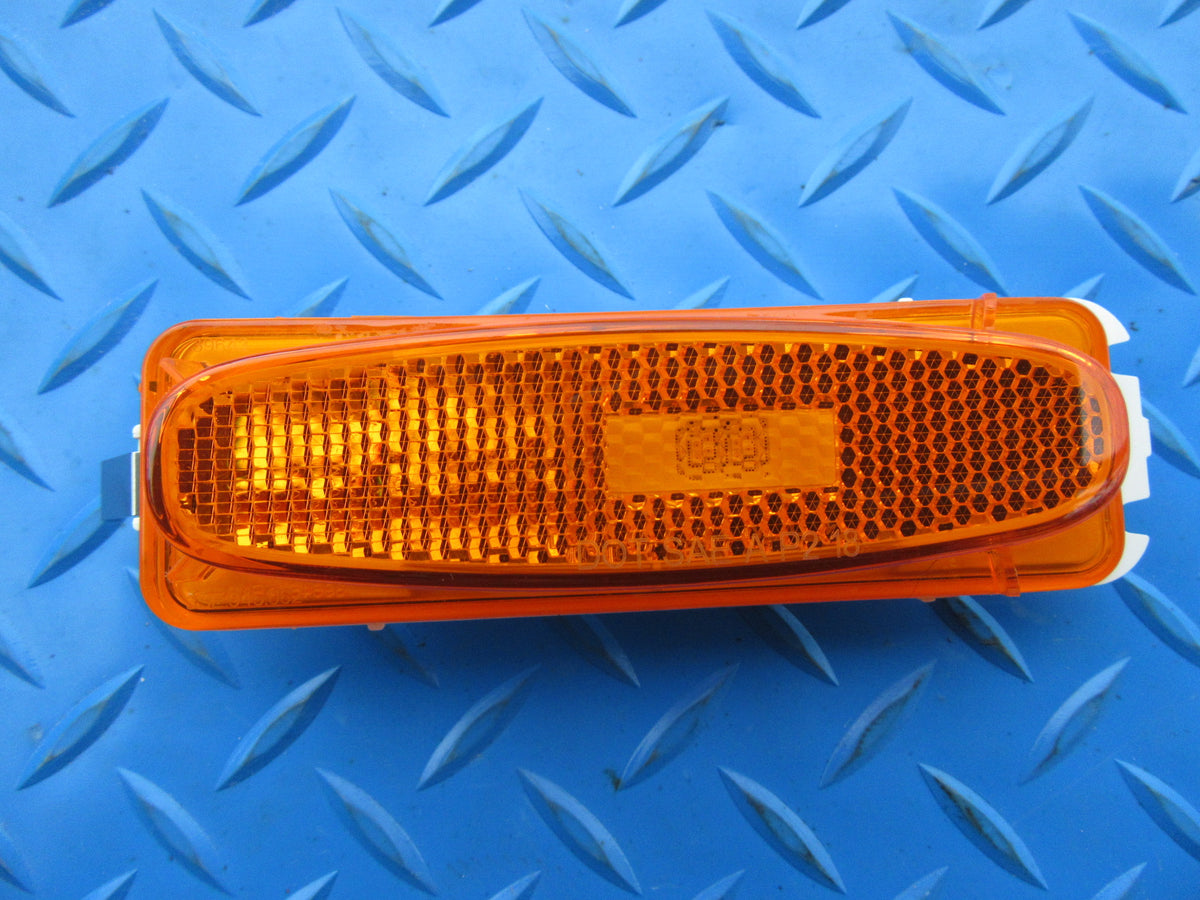 Bentley Continental Flying Spur right side marker light #2457
