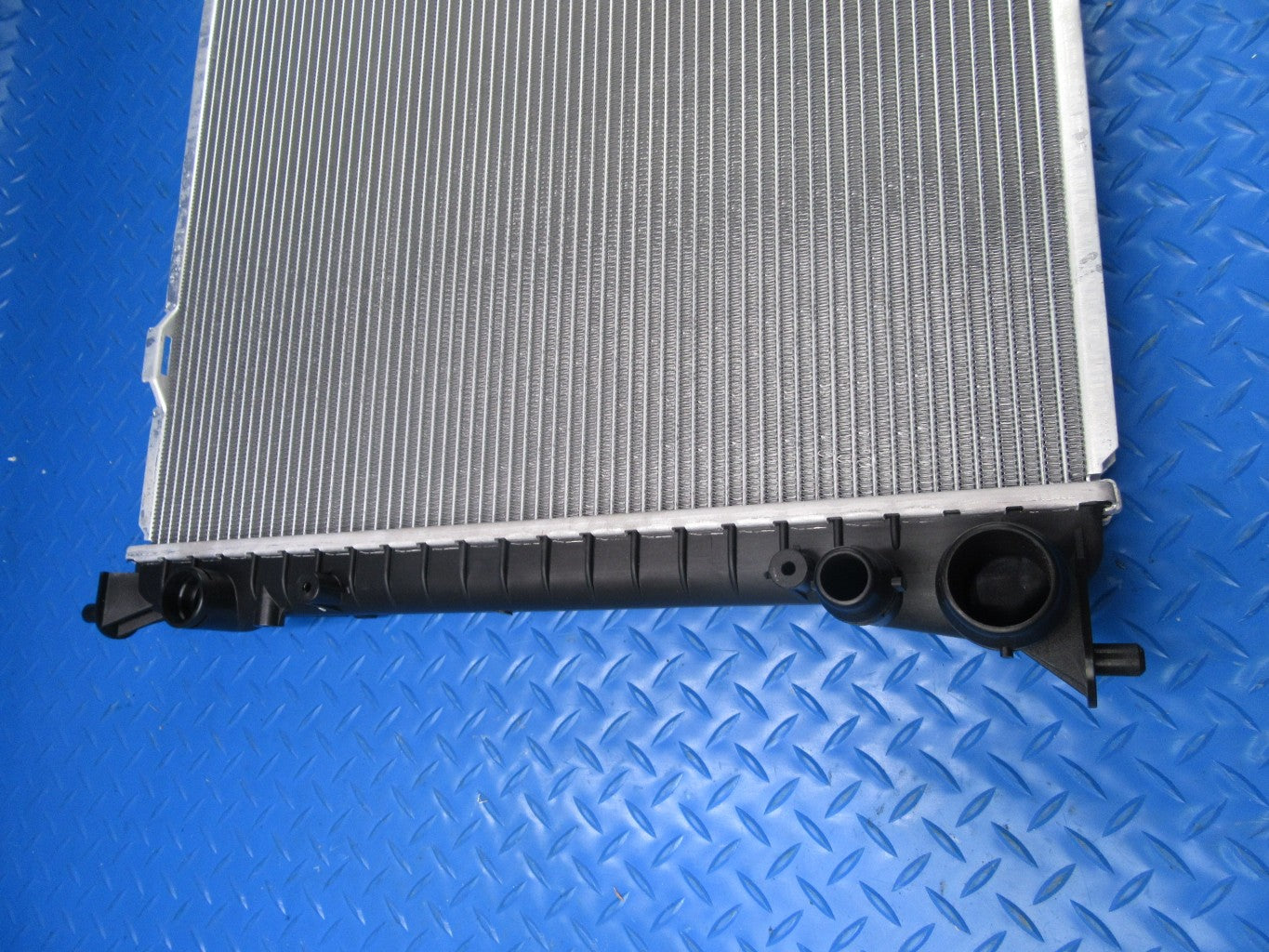 Bentley Flying Spur GT GTC Flying Spur V8 cooling radiator #9245
