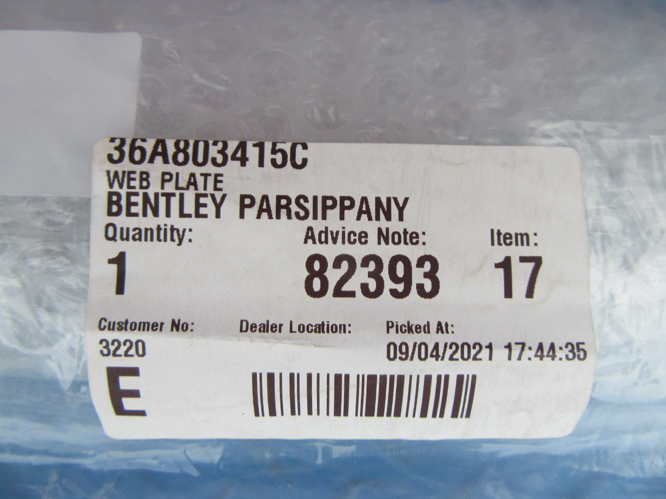 Bentley Bentayga left fender bracket NEW OEM #0668