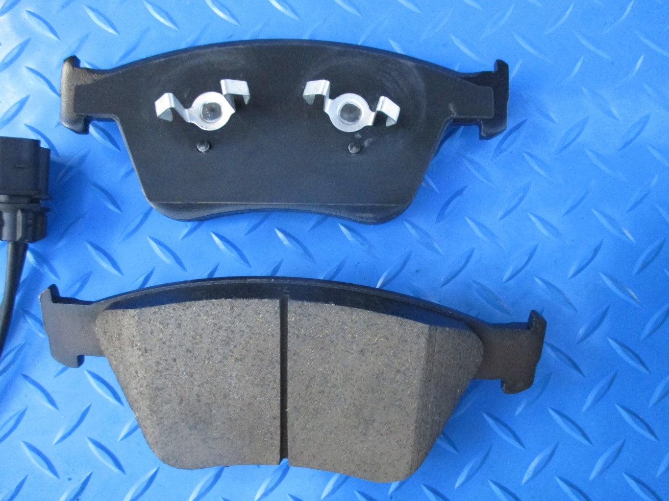 Bentley Continental Gt Gtc Flying Spur front brake pads 2 rotors #67488 wholesale price