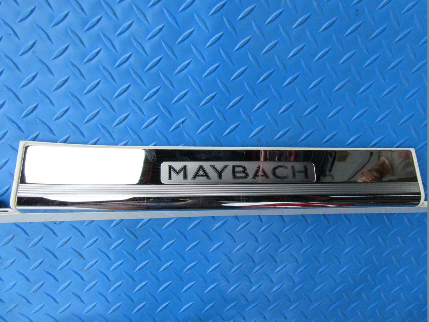 Maybach 57S right rear door  plate #4984