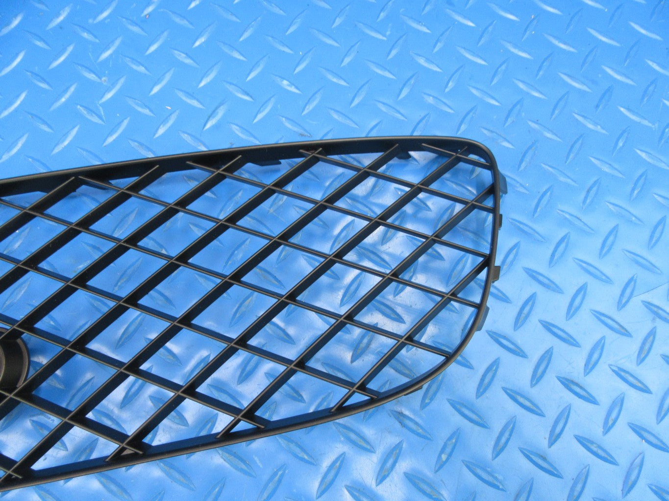 Bentley Continental Gt Gtc S V8 front bumper right grille #9178