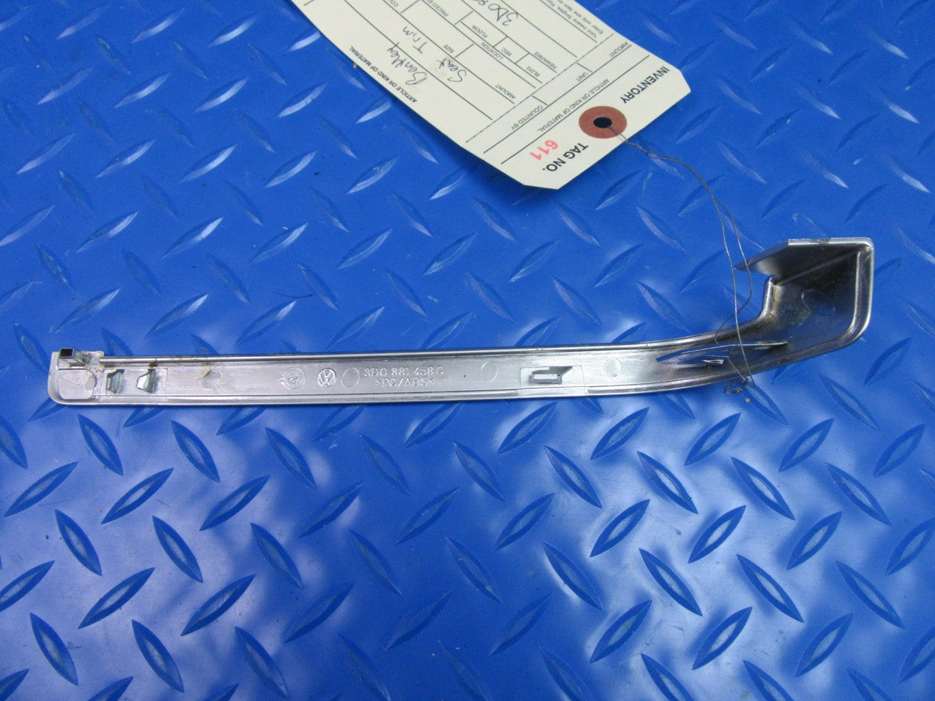 Bentley Continental Flying Spur right front seat frame trim #0611