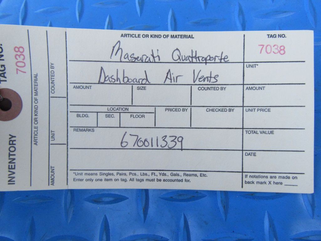 Maserati Quattroporte right dashboard air vents panel #7038