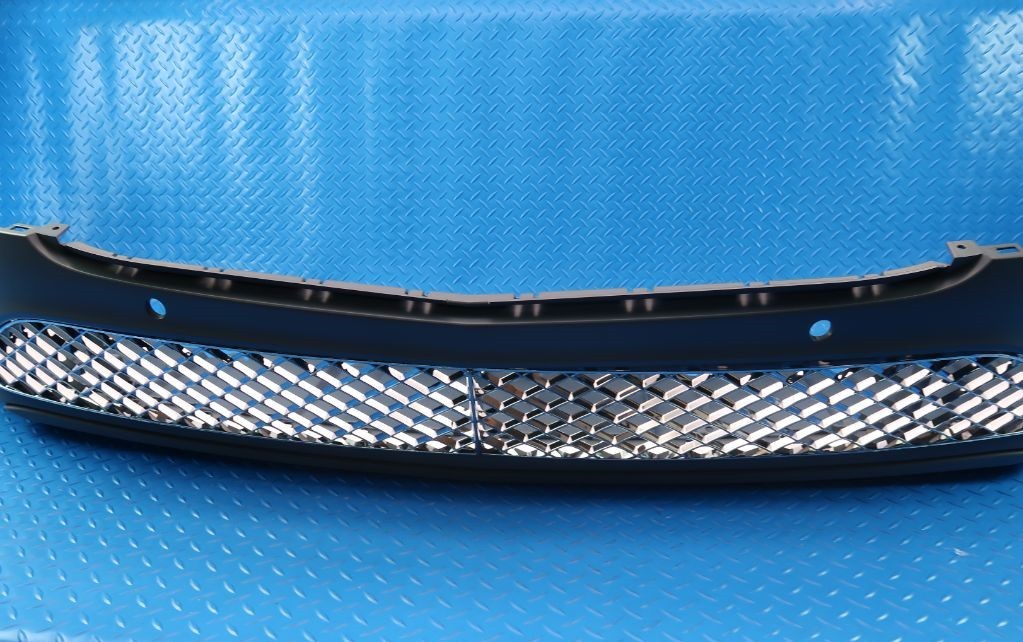 Bentley Bentayga front bumper cover with grilles #9787