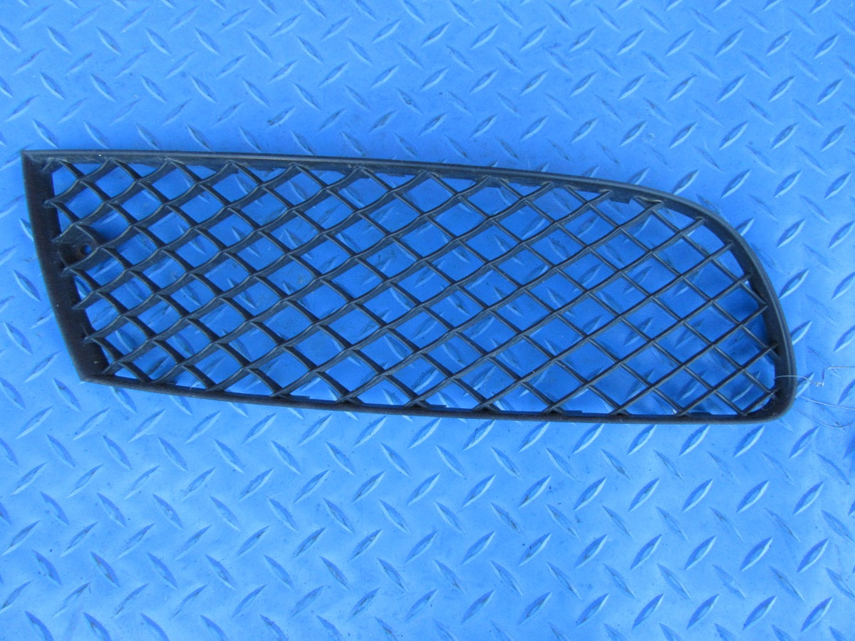 Bentley Continental Flying Spur front bumper right grille #0183