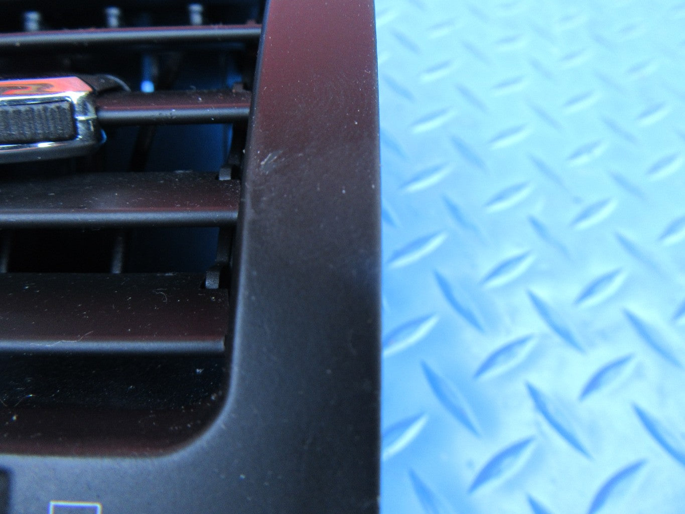 Maserati GranCabrio GranTurismo side dashboard air vent #0135