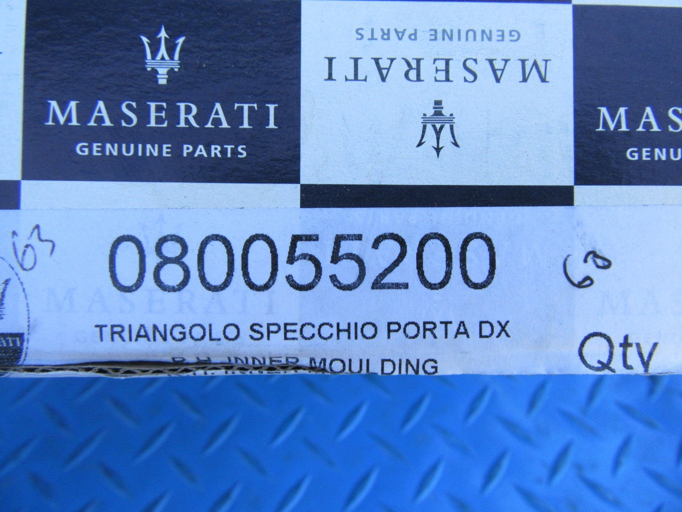 Maserati GranTurimso GranCabrio right A pillar door speaker trim cover #0142