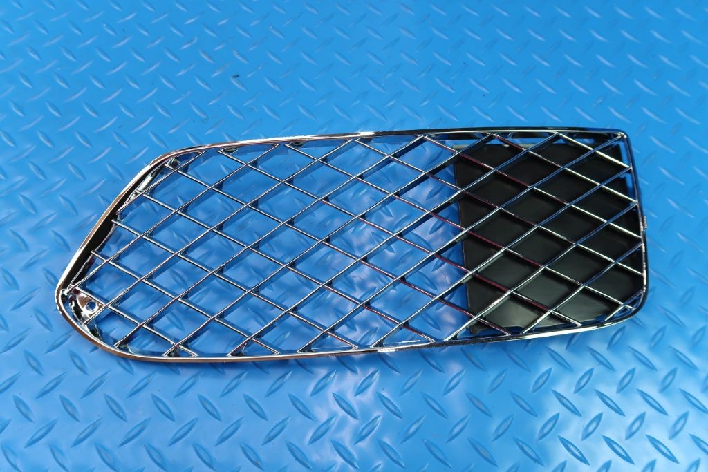 Bentley Bentayga front bumper right side grill #9986