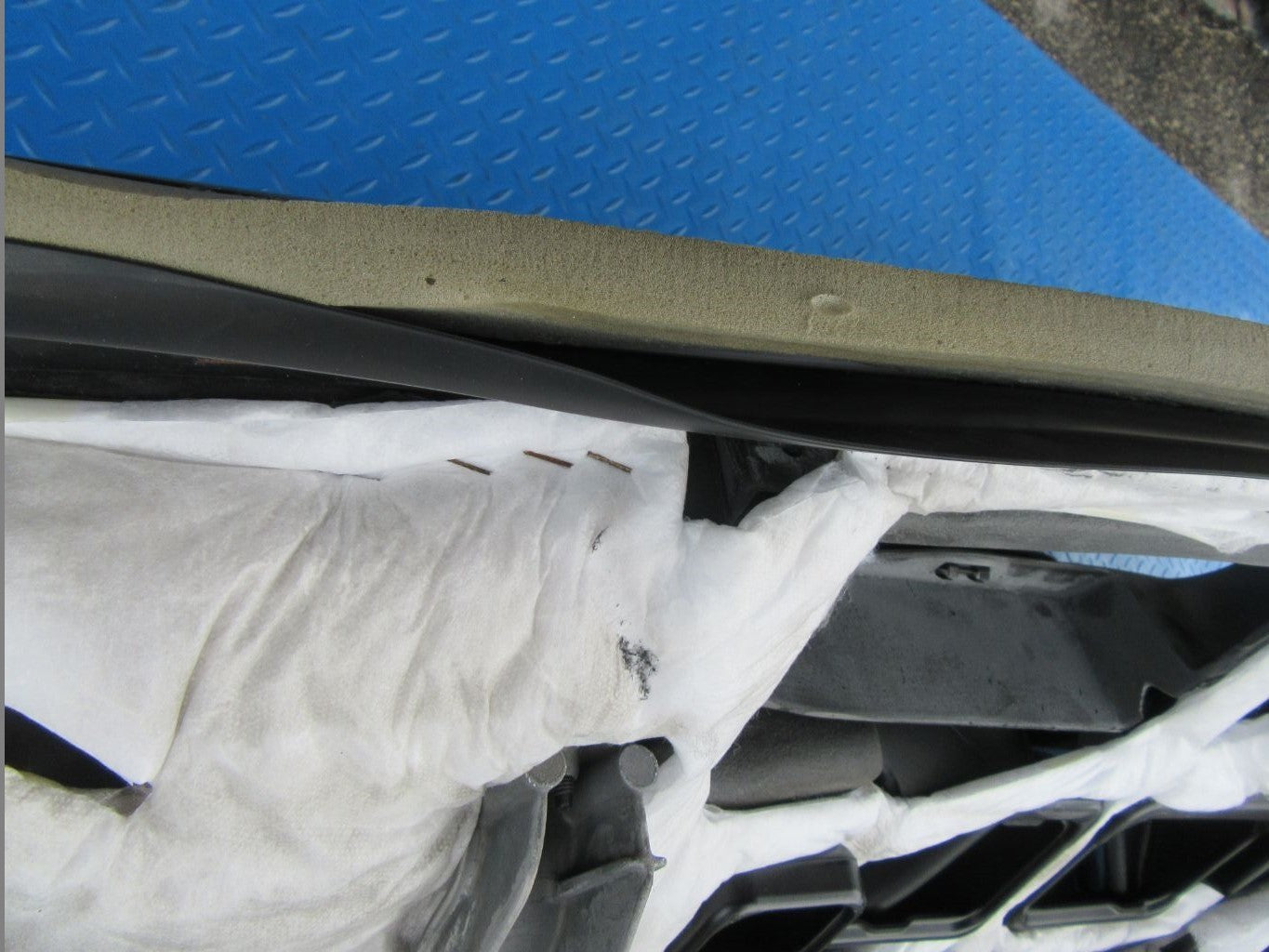 Maserati Quattroporte dashboard black tan bare #7422