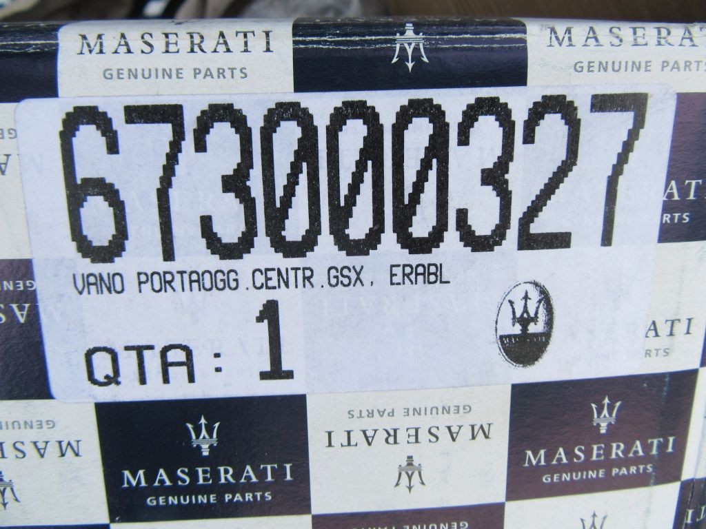 Maserati Quattroporte center console compartment trim panel gloss wood #8574