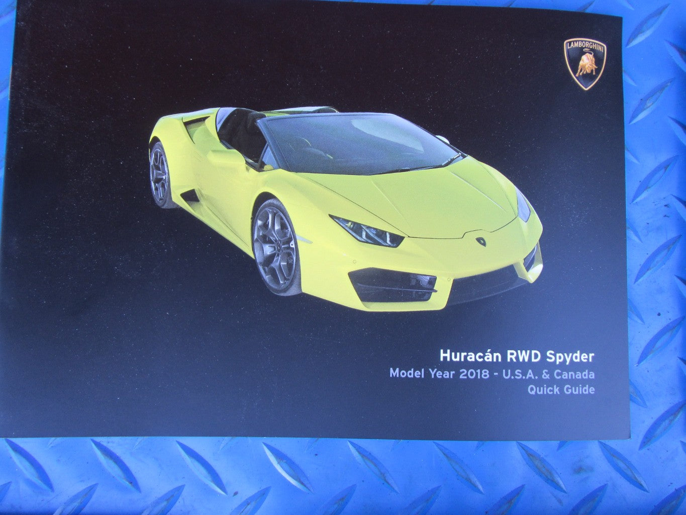 Lamborghini Huracan Spyder RWD owners manuals booklets with pouch #2853