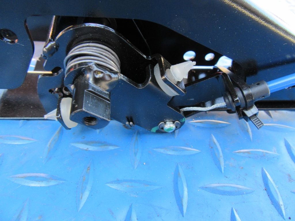 Maserati Levante rear seat pull down left handle latch #6395