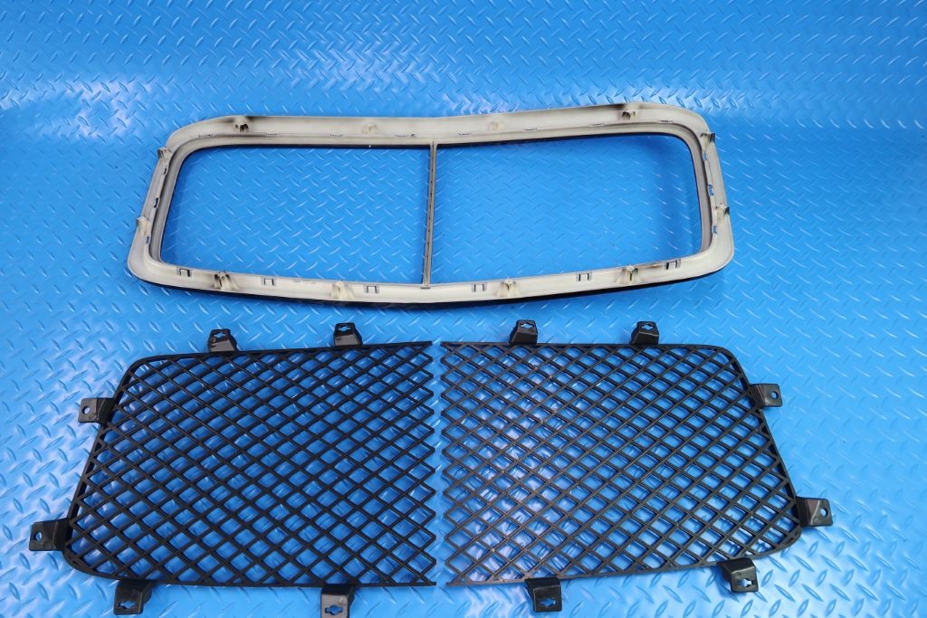 Bentley Continental Flying Spur main radiator black grille 3pcs #11128