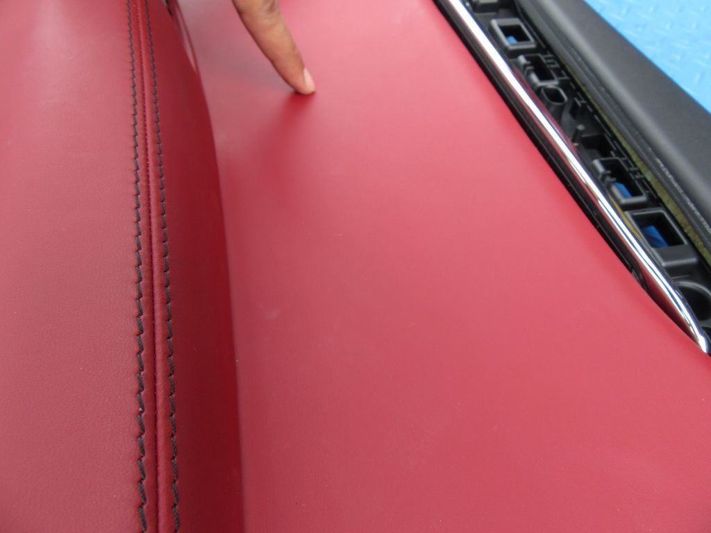Maserati Quattroporte front right door panel red black #8676