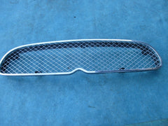 Maserati 4200 Grandsport Coupe Spyder front bumper grille 3963