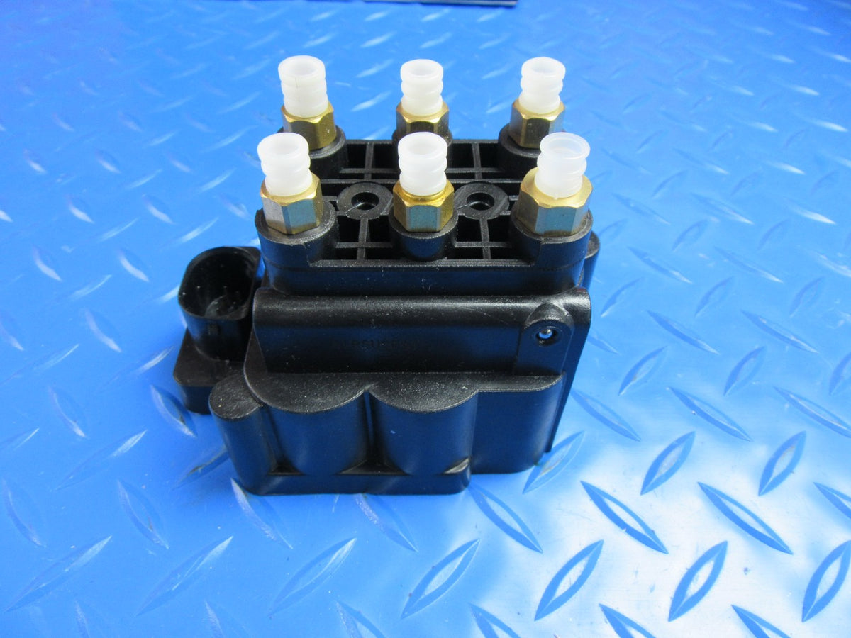 Rolls Royce Ghost Wraith Dawn air suspension pump valve unit #2747