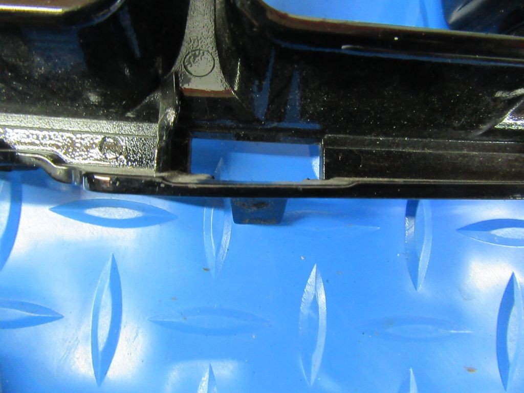 Maserati Ghibli front bumper center grille #4537