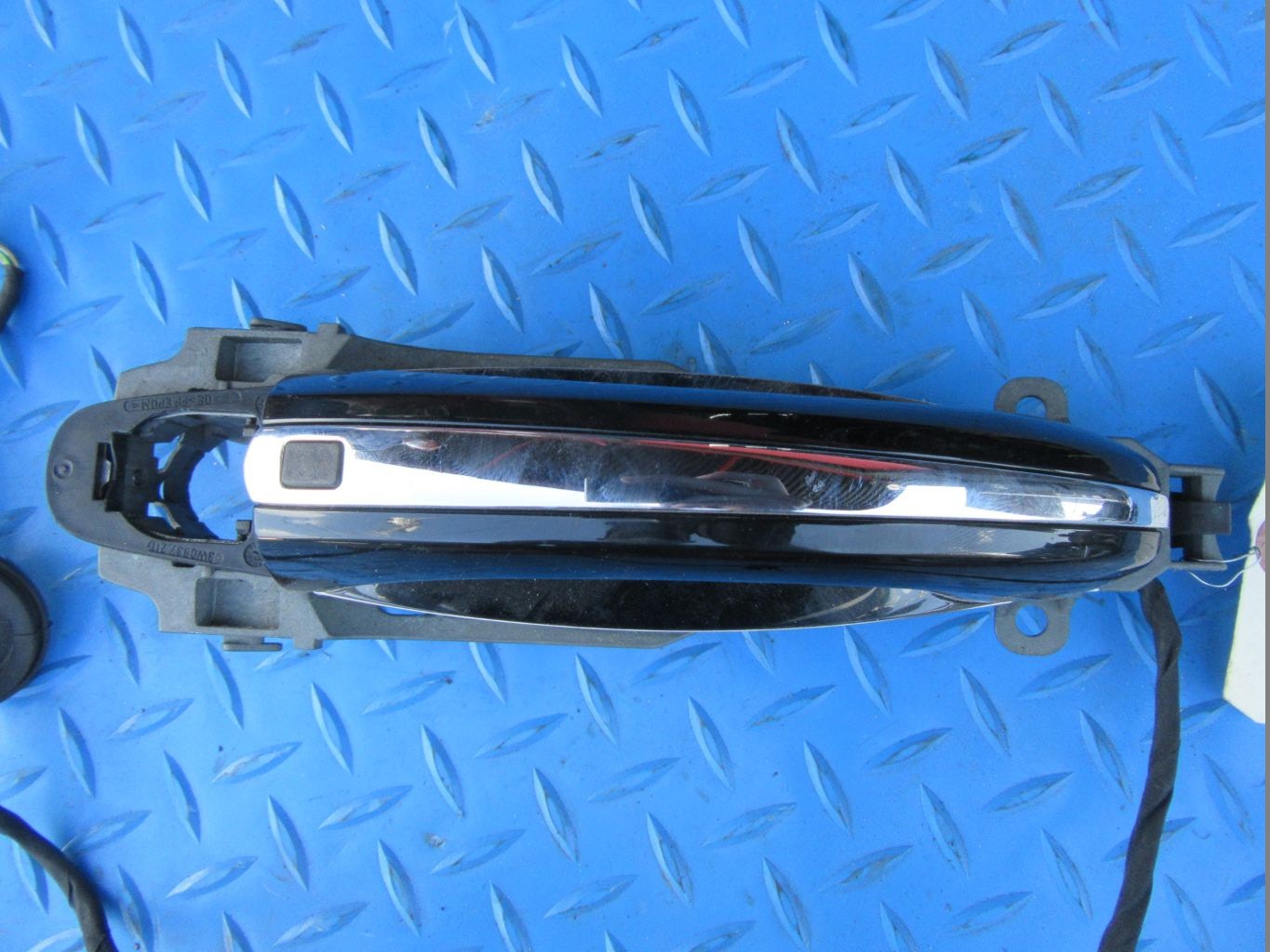 Bentley Continental Flying Spur left or right rear outside exterior door handle #2352