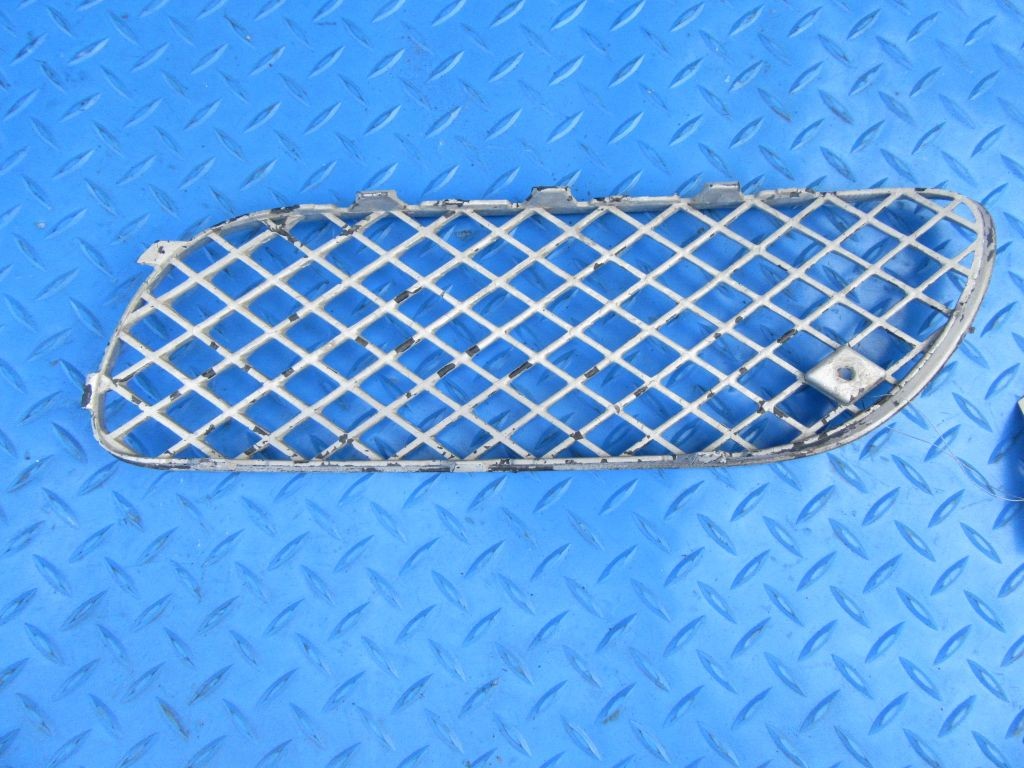 Bentley Continental GT GTC front bumper right grille #8781