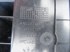 Maserati Quattroporte dashboard compartment #8890