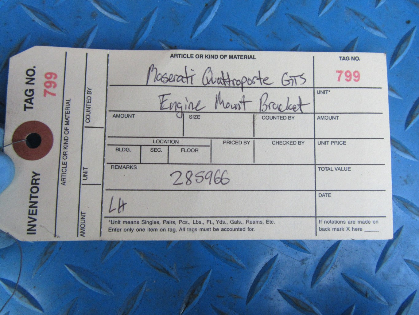 Maserati Quattroporte GTS left engine mount #0799