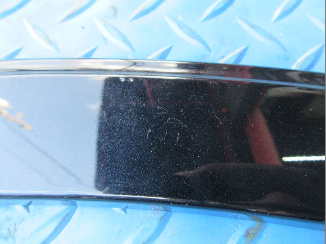 Bentley Bentayga rear left forward wheel arch trim molding #7871