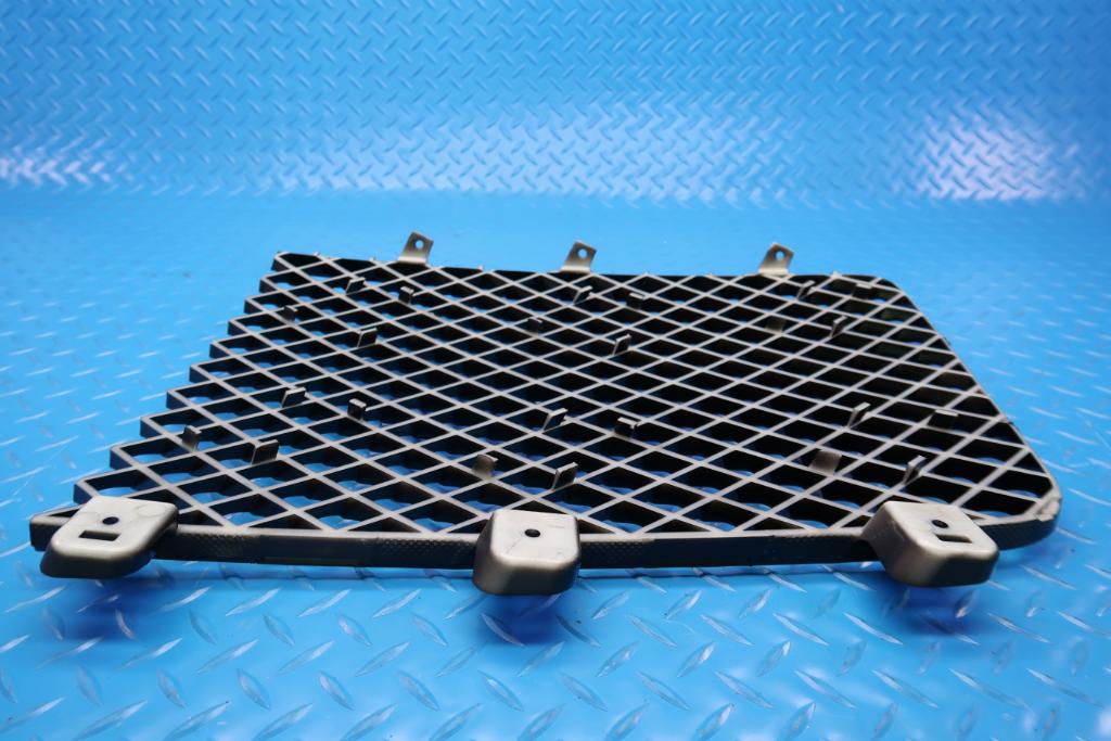 Bentley Bentayga front right black grille insert #12436