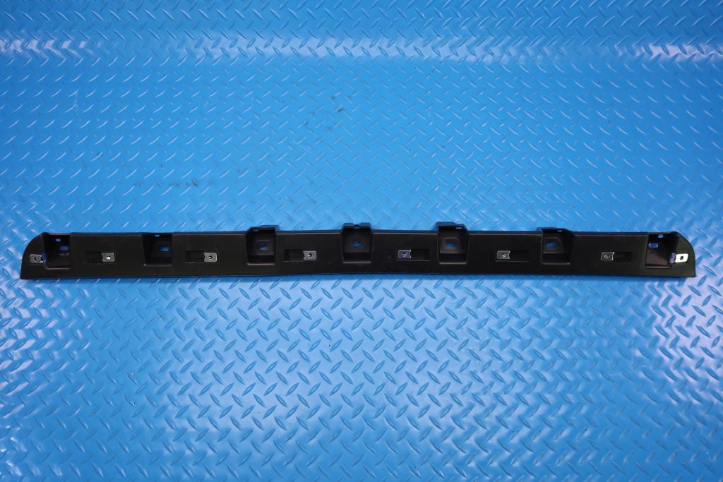Bentley Continental Gtc Gt grille surround mount bracket striker plate #12984