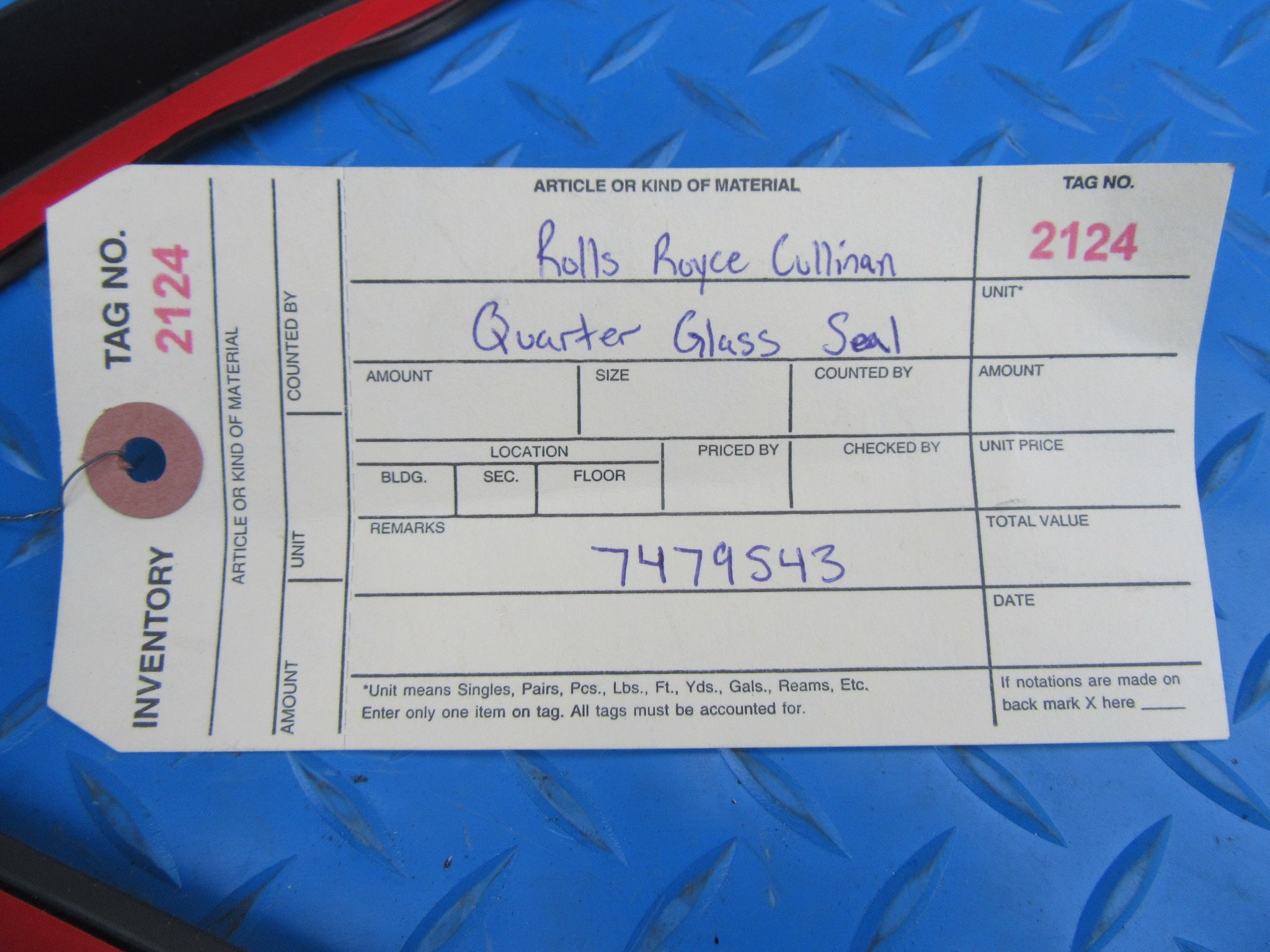 Rolls Royce Cullinan left rear quarter glass seal #2124