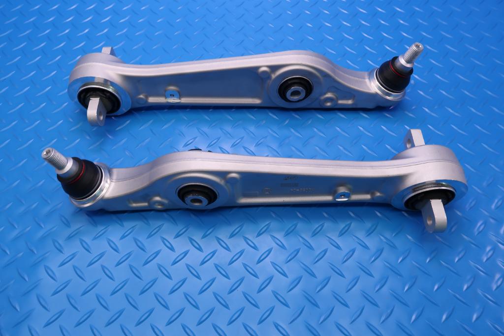 Alfa Romeo Giulia left & right lower suspension control arms 2pcs #12572