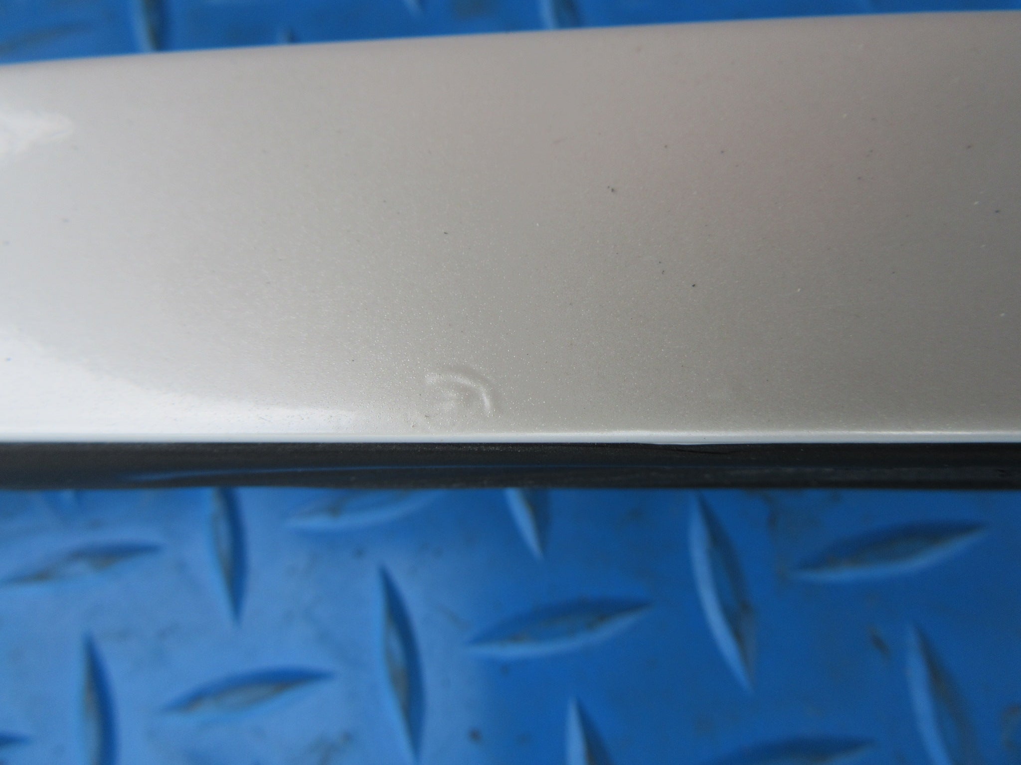 Wraith Trim Rolls Royce Wraith RR05 left side upper roof frame trim #2119 – Alpine ...
