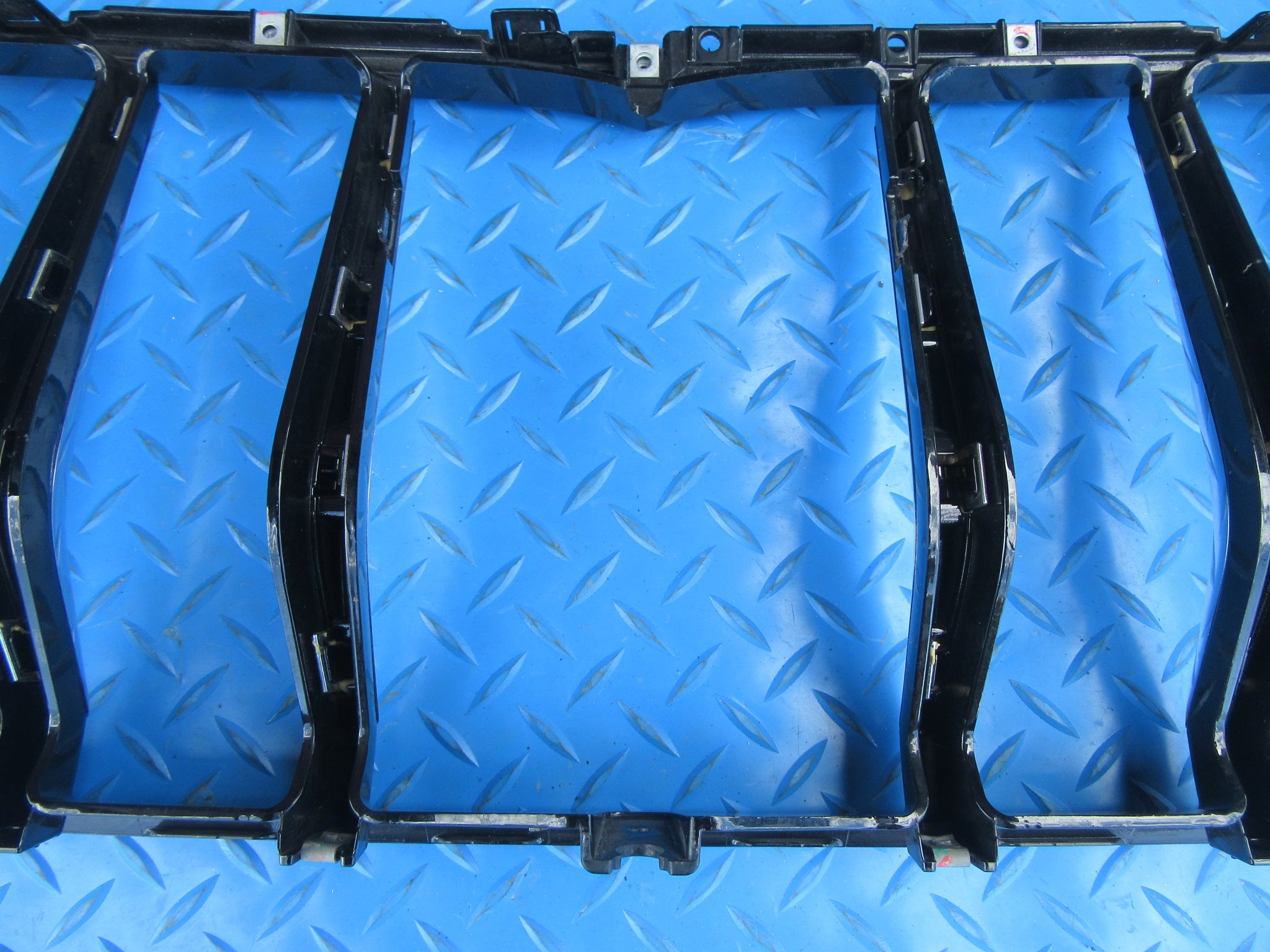 Maserati Ghibli front grille #2084