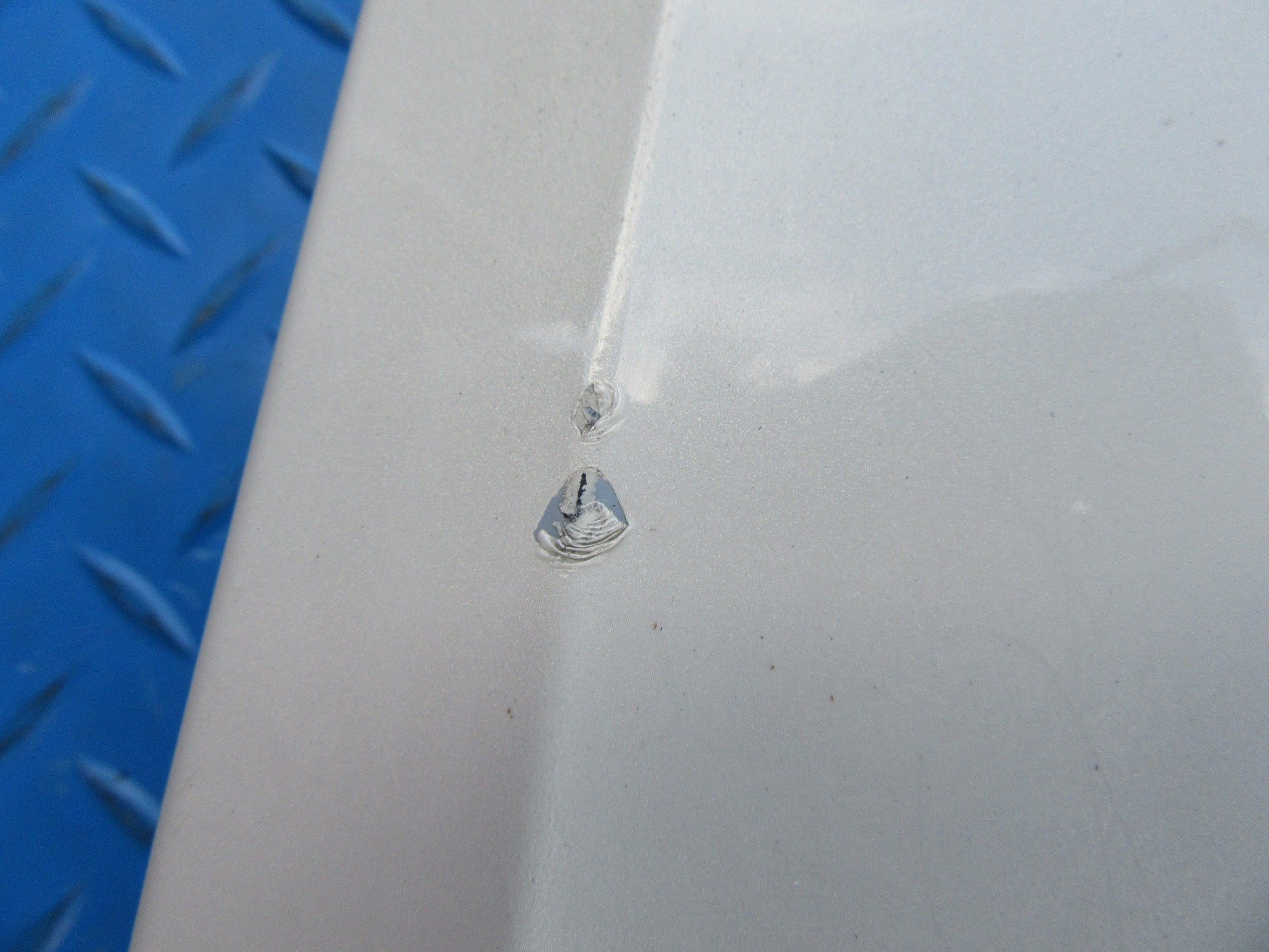 Bentley Bentayga right front wheel arch trim #2101