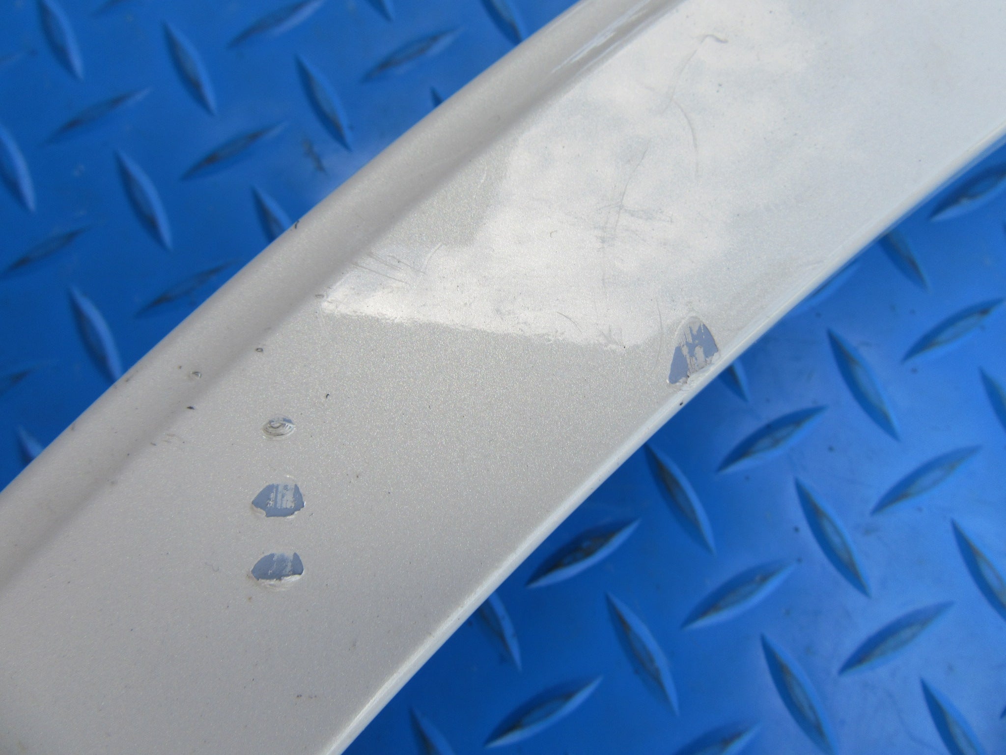 Bentley Bentayga right front wheel arch trim #2101