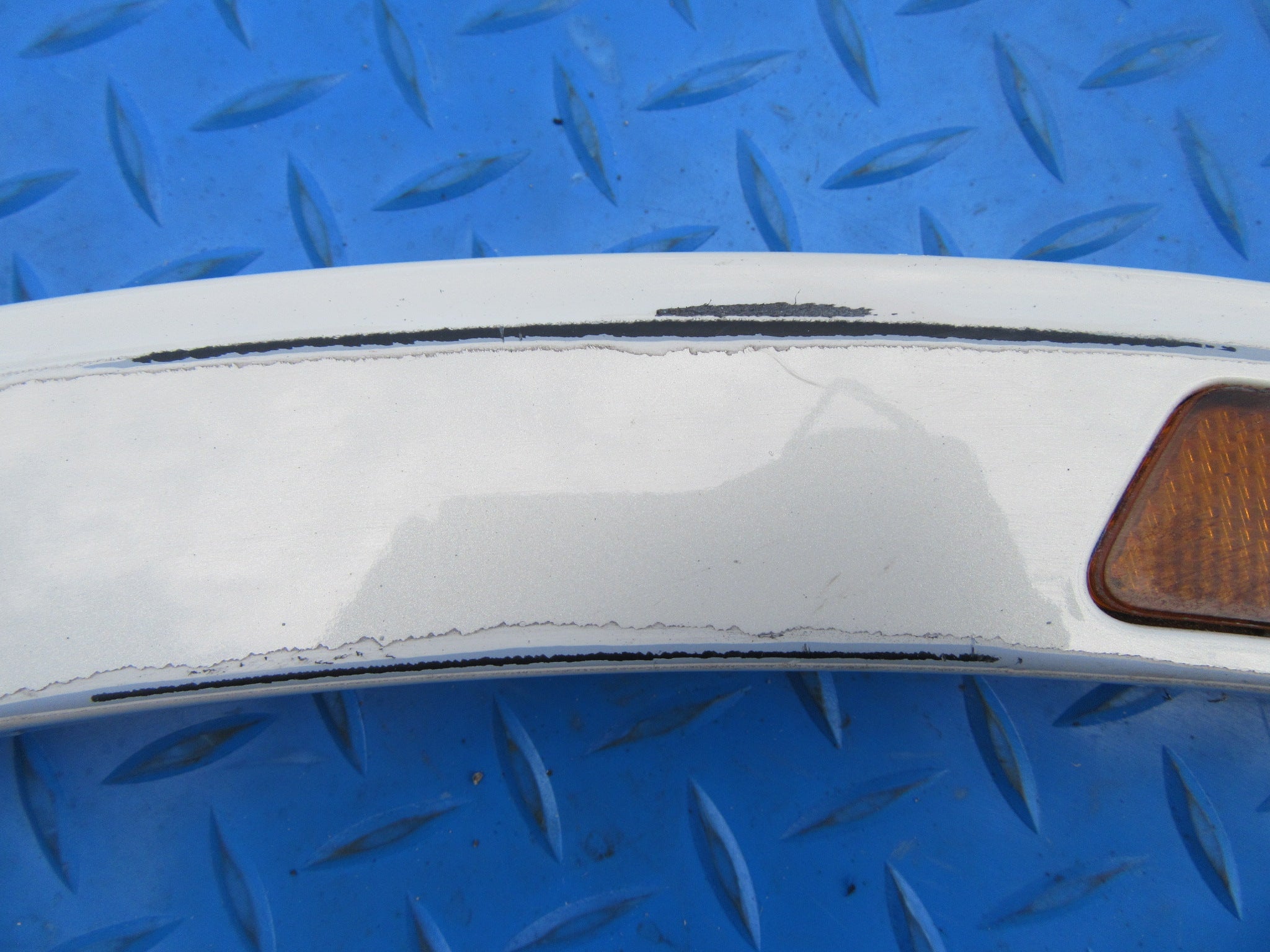 Bentley Bentayga right front wheel arch trim #2101