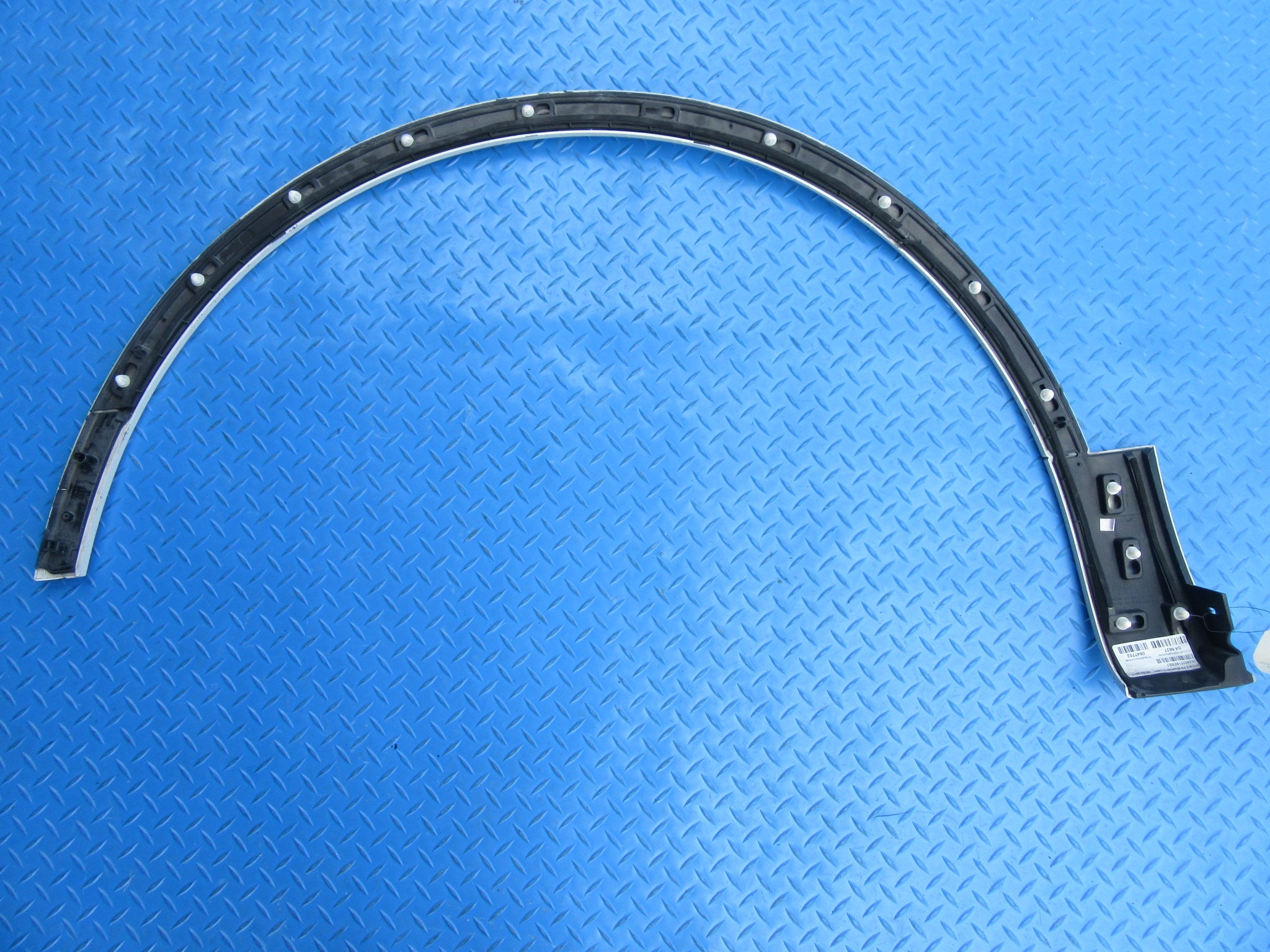 Bentley Bentayga right front wheel arch trim #2101