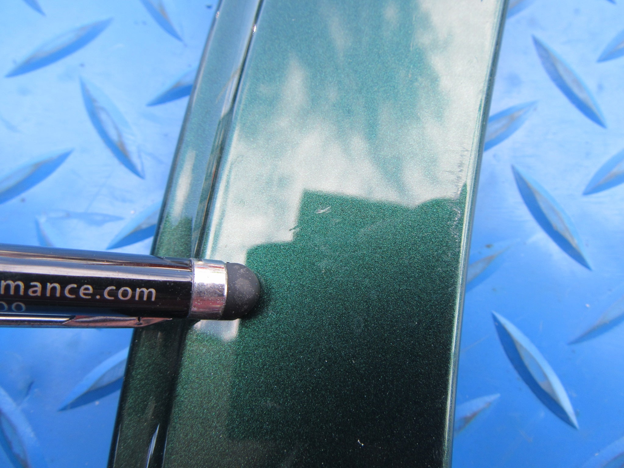Bentley Bentayga right front wheel arch trim #2102