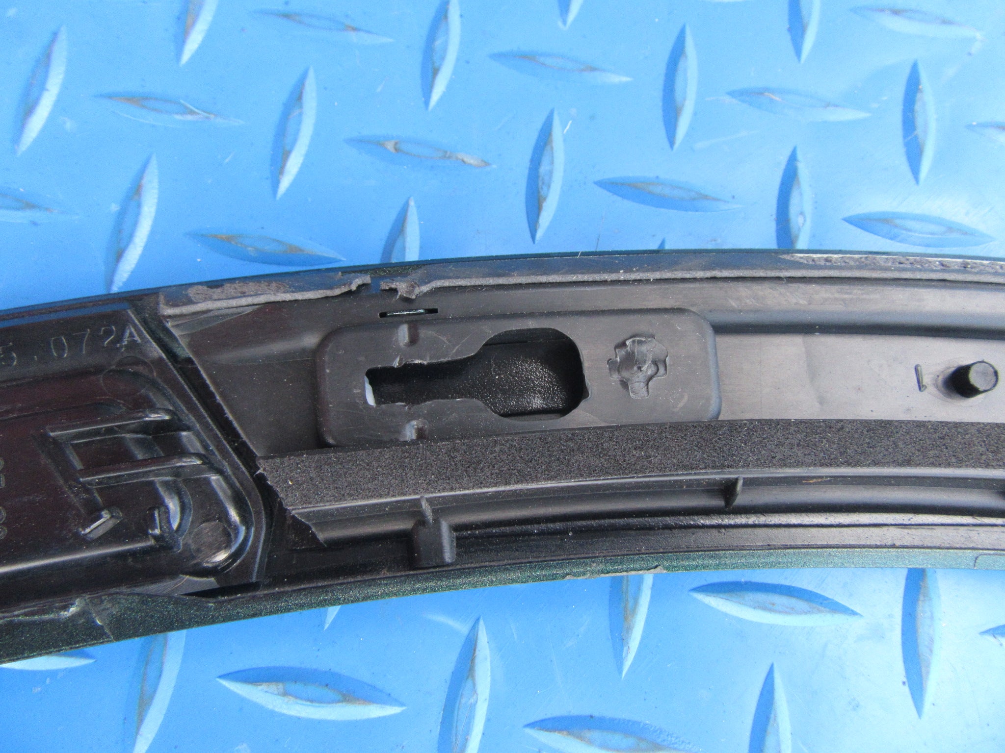 Bentley Bentayga right front wheel arch trim #2102