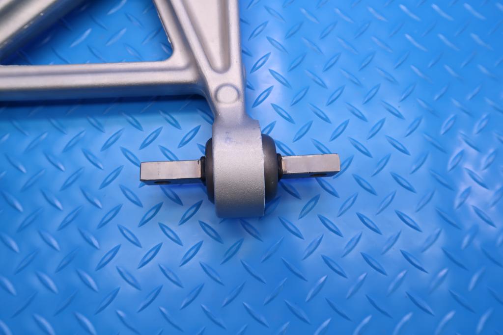 Ferrari 488 458 812 F8 F12 California left & right front lower control arms #12619