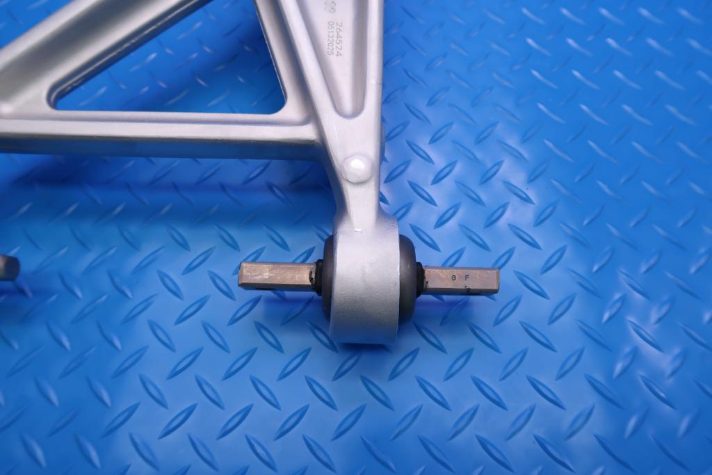 Ferrari 488 458 812 F8 F12 California right front lower control arm #12621