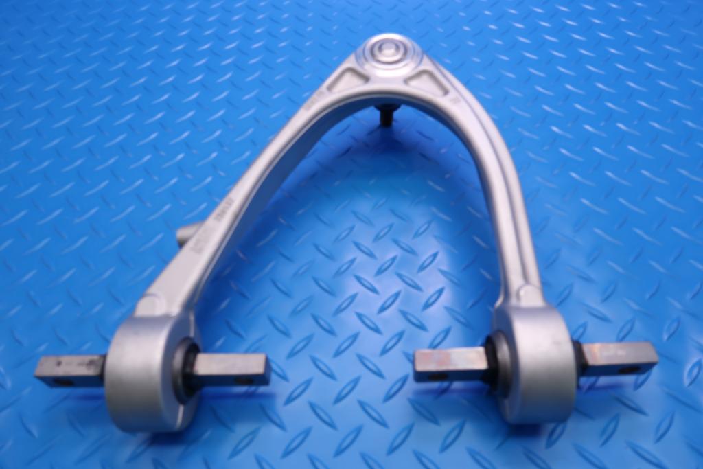 Ferrari 488 458 812 F8 F12 California right front upper control arm #12624