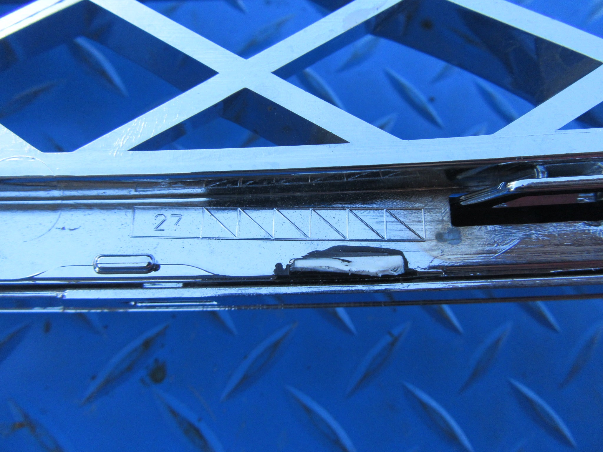 Bentley Continental Flying Spur right front bumper grille #2103