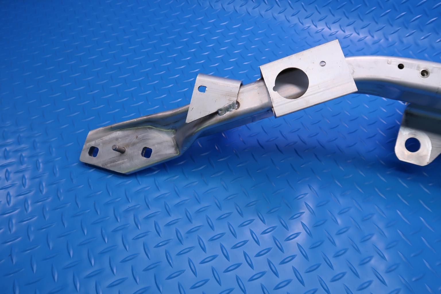 Rolls Royce Ghost Wraith Dawn front center cross member radiator support #12654