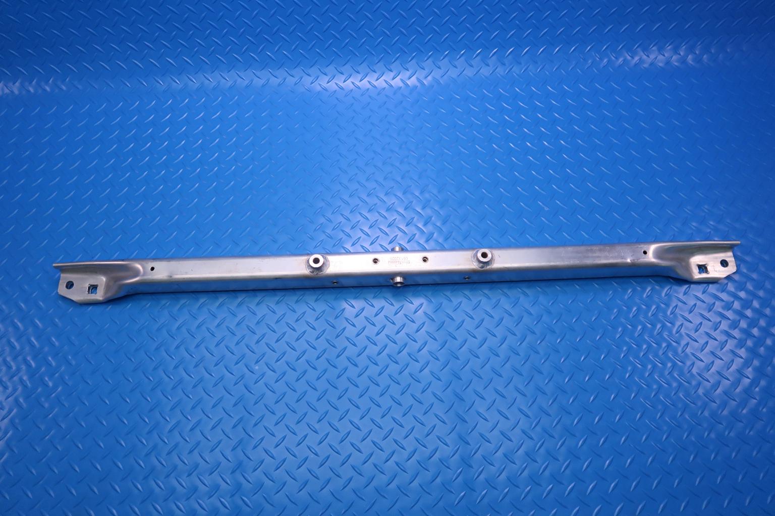 Rolls Royce Ghost Wraith Dawn front center cross member radiator support #12654