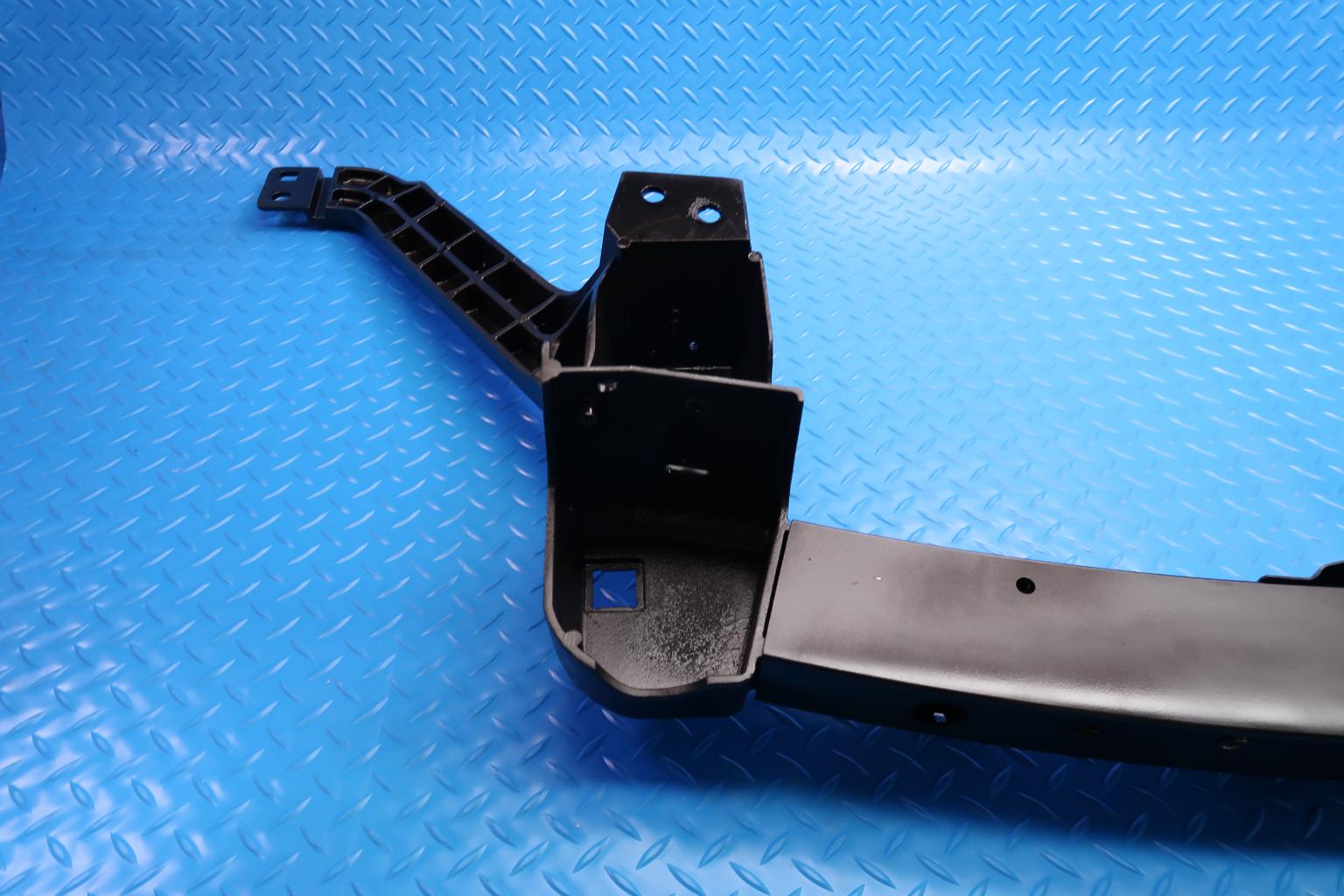 Maserati Quattroporte front cross member #12661