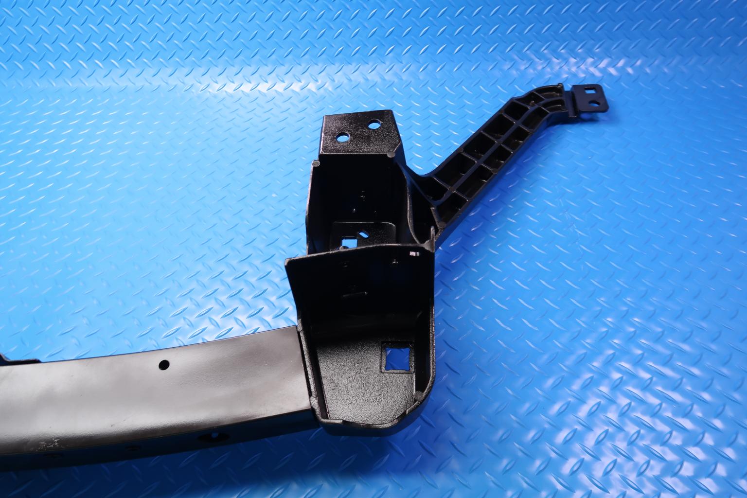 Maserati Quattroporte front cross member #12661