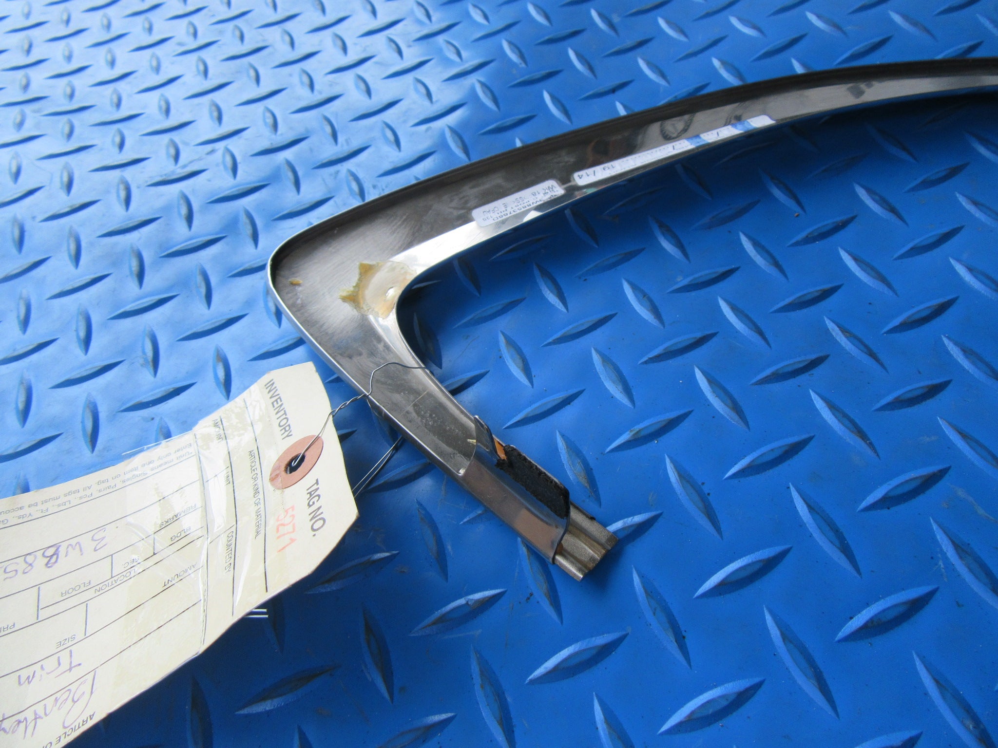 Bentley Continental GT GTC right quarter glass chrome trim #5271